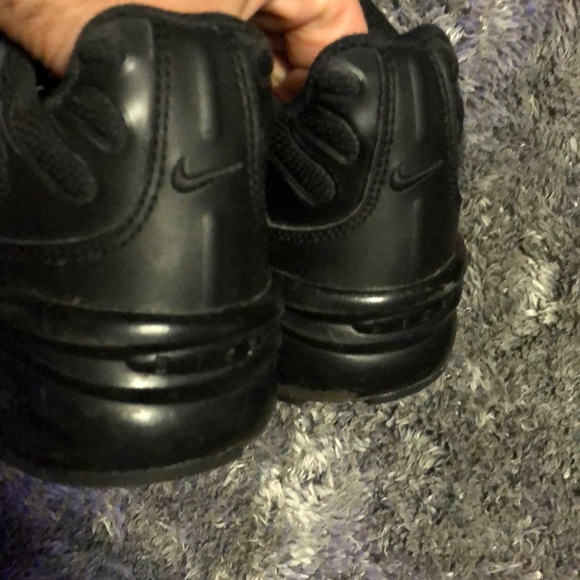 KIDS NIKE AIR MAX BLACK SNEAKERS SIZE 1 YOUTH - Picture 11 of 13